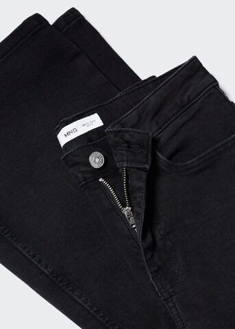 MANGO Flared Jeans in Schwarz