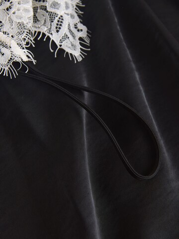 Next Top in Schwarz