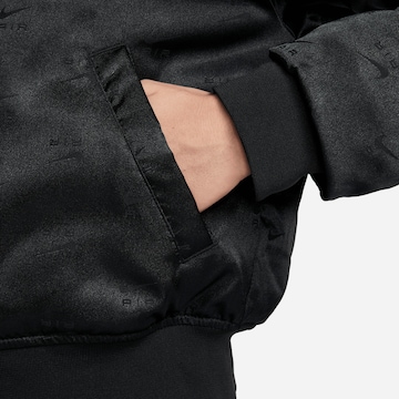 Nike Sportswear Between-Season Jacket in Black