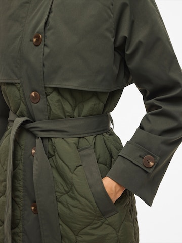 Manteau mi-saison 'VISOFTIE' VILA en vert