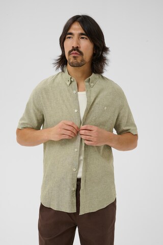 Coupe regular Chemise 'Trostol' Matinique en vert : devant