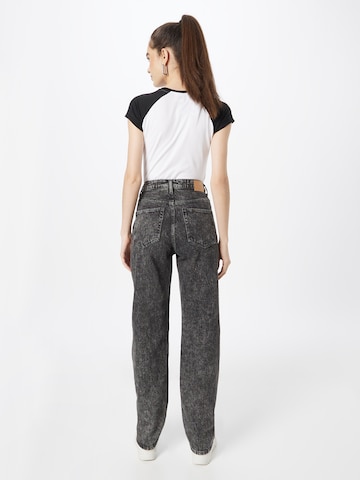 WEEKDAY Loosefit Jeans 'Rowe' i svart