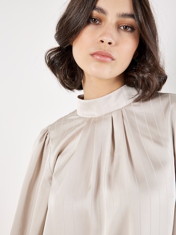 Apricot Blouse ' ' in Grey