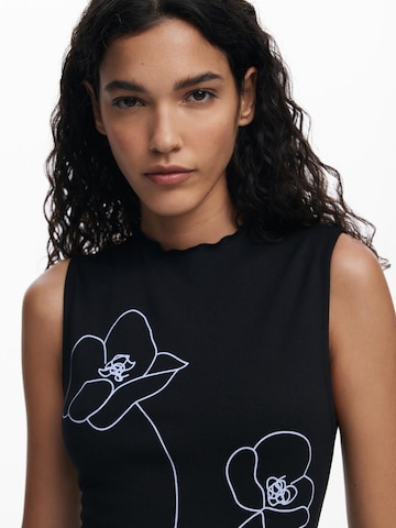 Desigual Mekko värissä musta