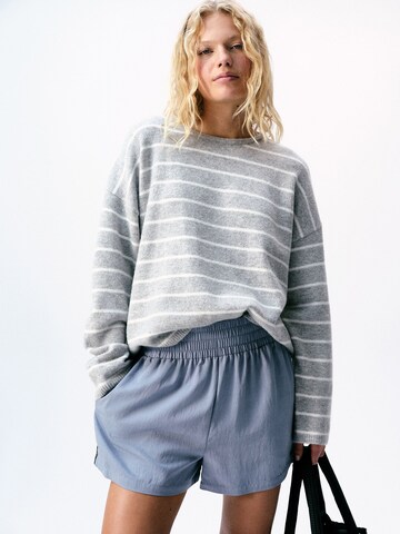 self. - Jersey en gris: frente