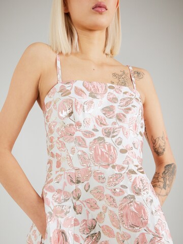Robe d’été Kate Spade en rose