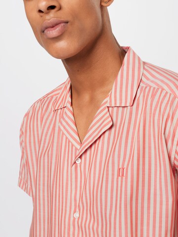 Regular fit Camicia 'Lucca' di Les Deux in rosso