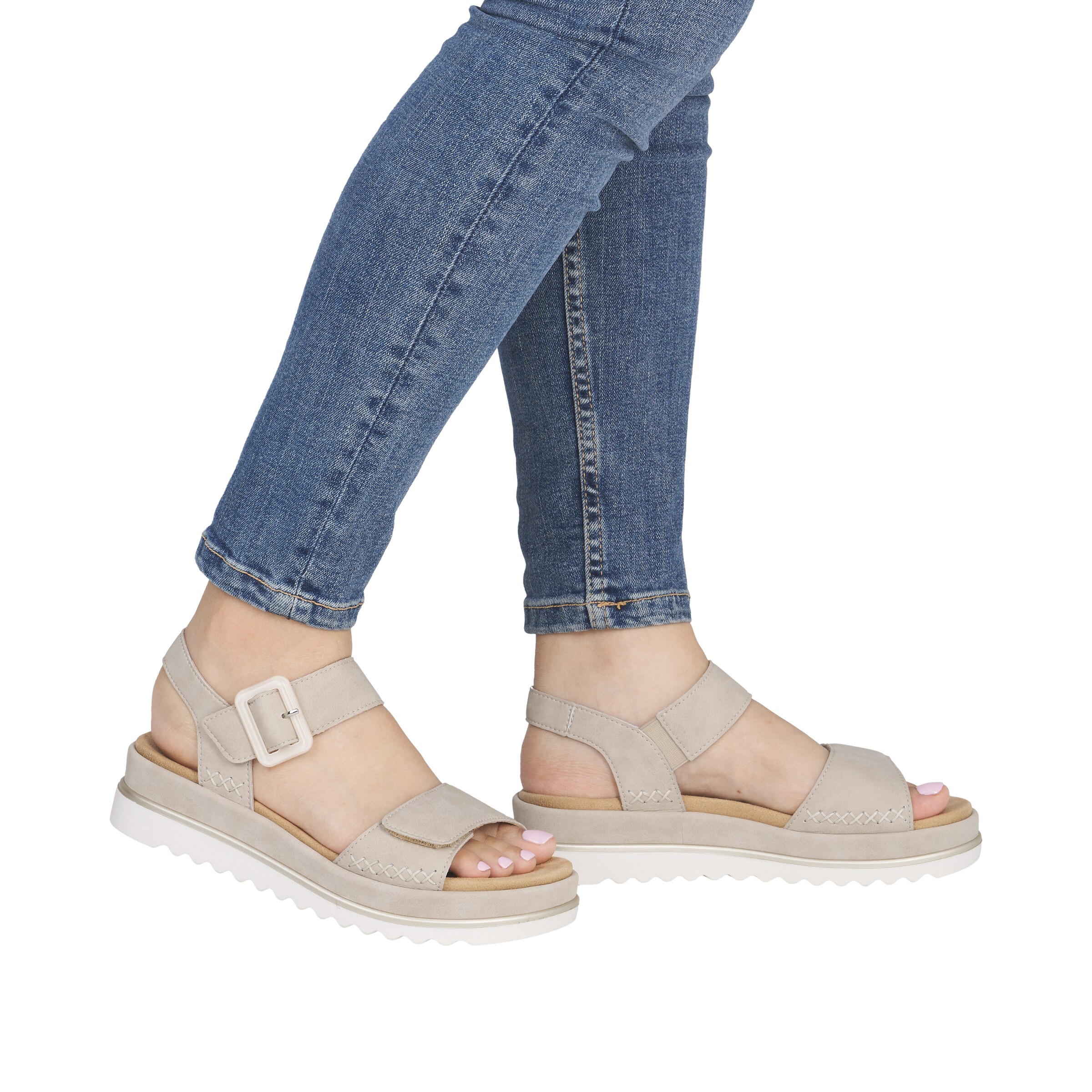 Sandales à lanières REMONTE en beige