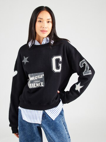 Grace Sweatshirt in Black: front
