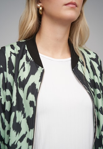 Cloud5ive Between-season jacket in Green