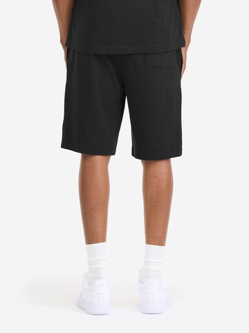 Tapout Regular Byxa 'Perris' i svart