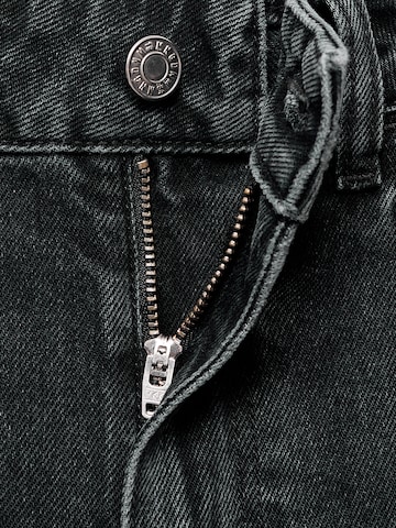 MANGO Normální Džíny 'DELIA' – černá