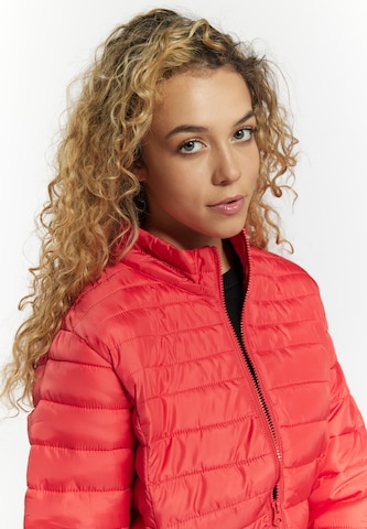 MYMO Between-Season Jacket in Red