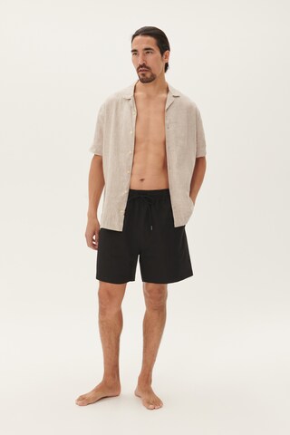 Matinique Badeshorts in Schwarz