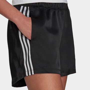 ADIDAS ORIGINALS Loosefit Broek in Zwart