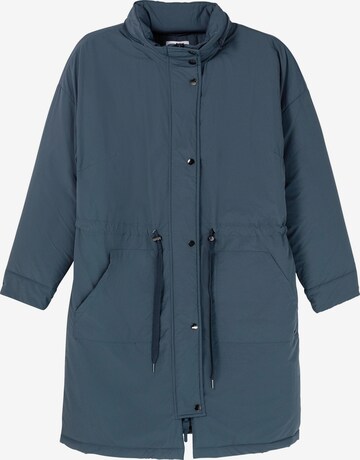 SHEEGO Raincoat in Blue: front