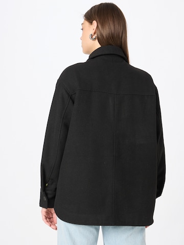 Monki Демисезонная куртка в Черный