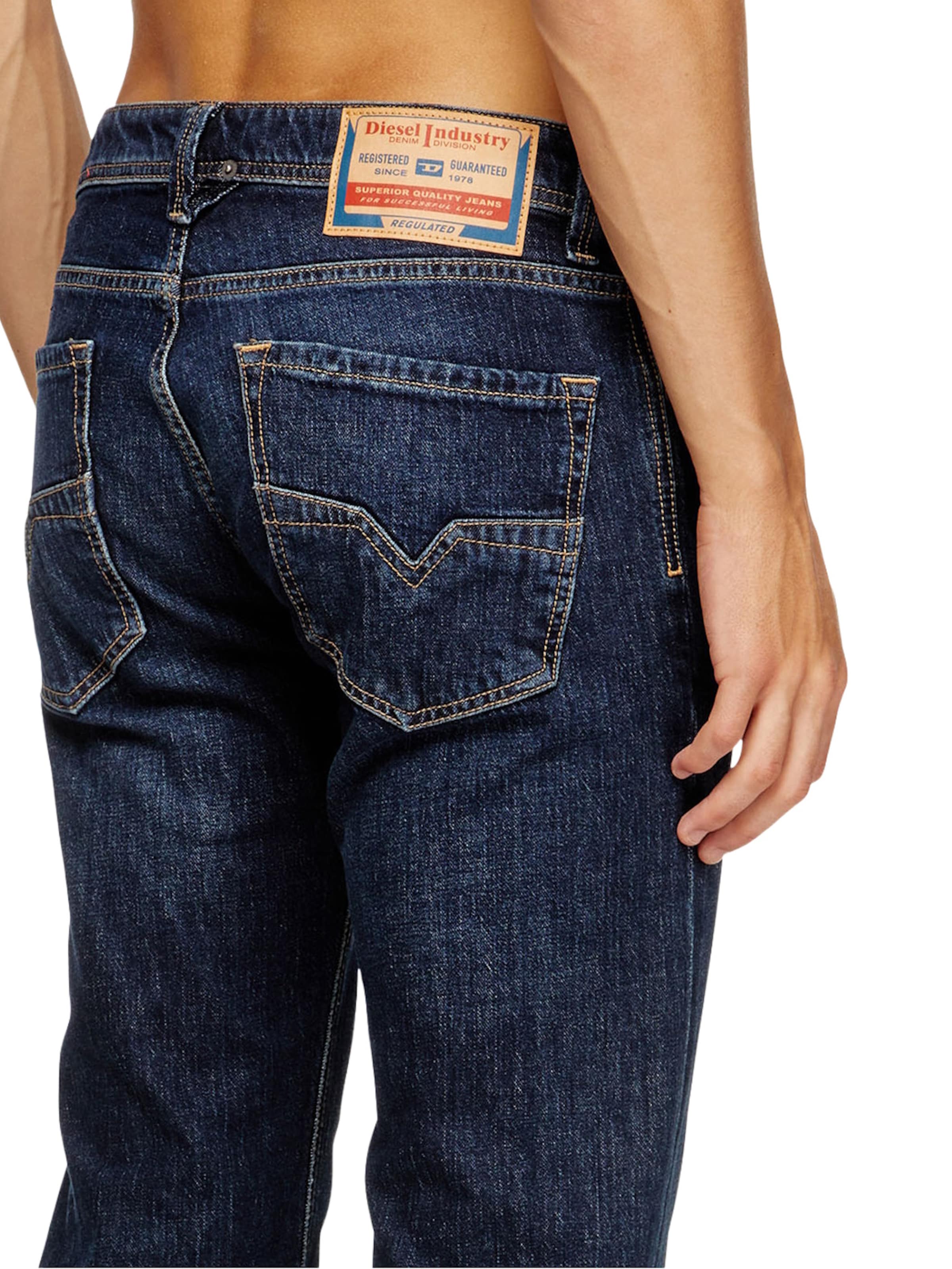 DIESEL Regular Jeans '1985 LARKEE' in Blue