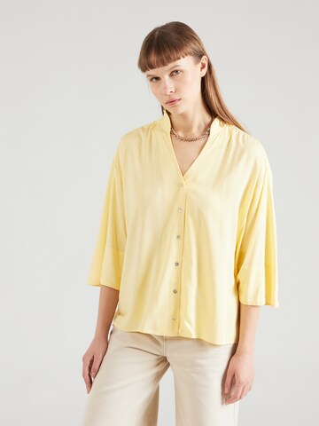 Soft Rebels Blouse 'Pansy' in Yellow: front