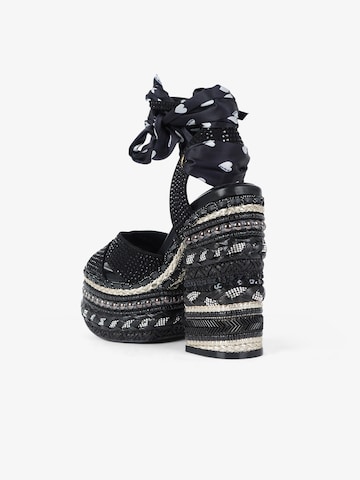 Kurt Geiger - Sandália em preto