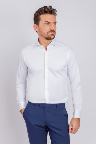 Coupe slim Chemise business 'Pai' JOOP! en blanc : devant