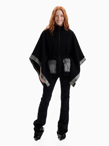 Desigual - Capa em preto: frente