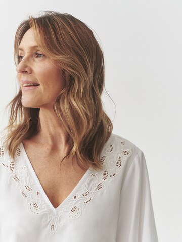 TATUUM - Blusa 'Dissia' en blanco
