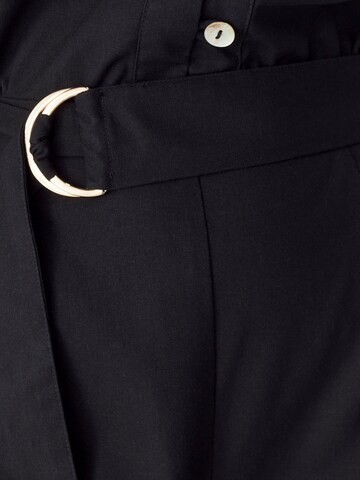 Tuta jumpsuit 'Braelyn' di Willa in nero