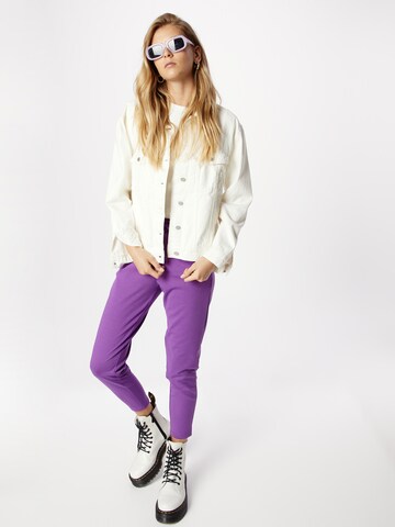 Coupe slim Pantalon 'KATE' ICHI en violet