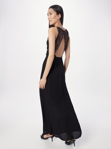 Robe de soirée 'Suki' ABOUT YOU en noir