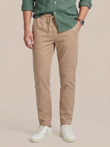 Steppin' out Regular Trousers in Beige: front