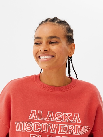 Sweat-shirt Bershka en rouge