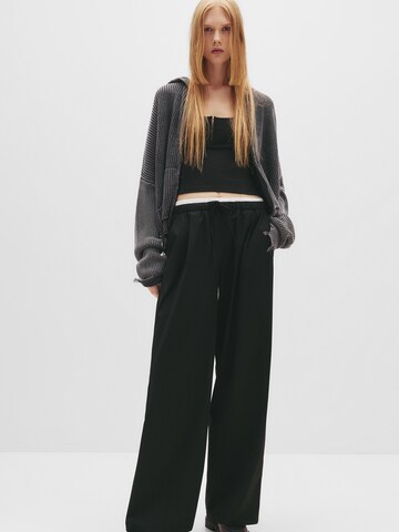 Loosefit Pantalon à pince Pull&Bear en noir
