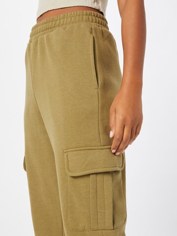 Effilé Pantalon cargo Urban Classics en vert