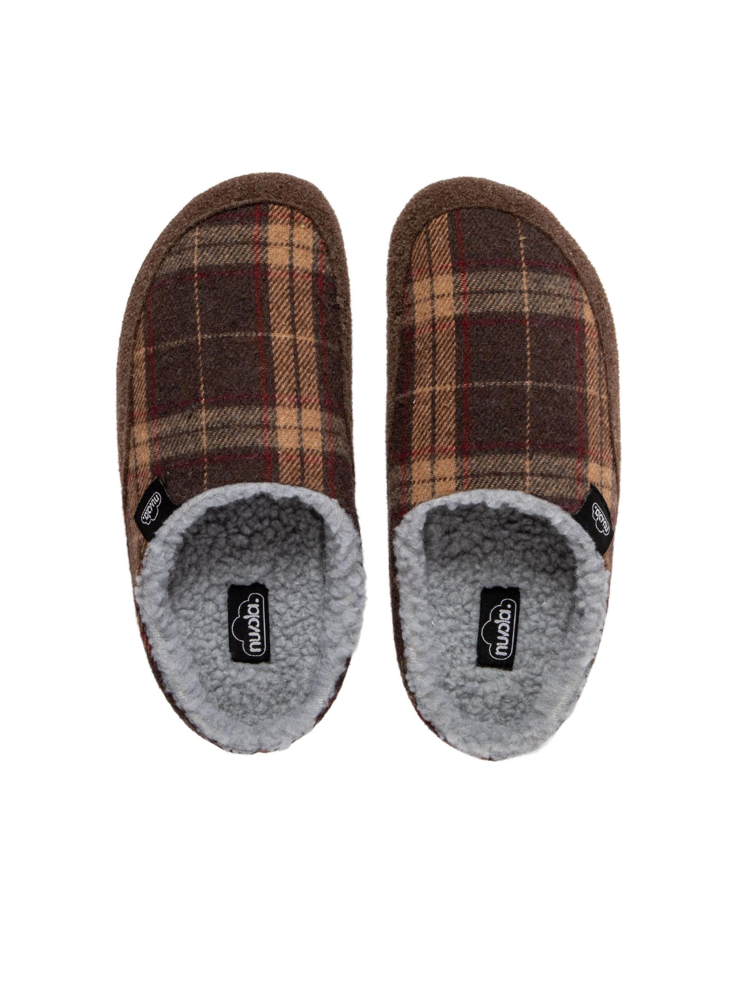 Ciabatta 'Zueco Nessy' di Nuvola. in marrone