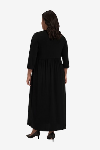 Robe Ulla Popken en noir