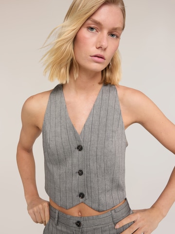 Gilet MOTIVI en gris