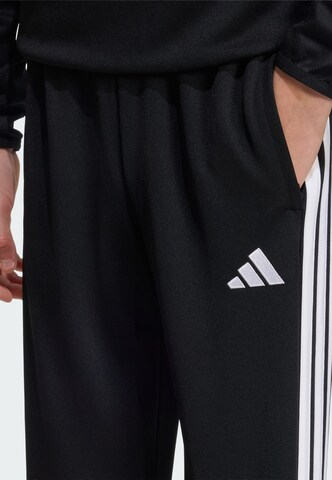 ADIDAS PERFORMANCE Štandardný strih Športové nohavice 'Tiro 26 Essentials' - Čierna