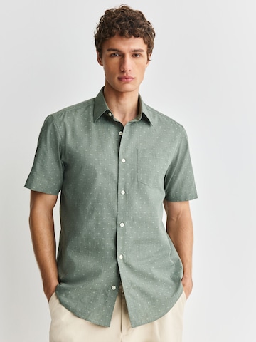 Coupe regular Chemise Next en vert : devant