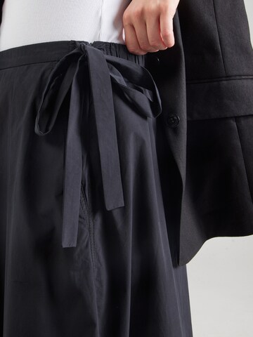 Weekend Max Mara - Saia 'FOLK' em preto