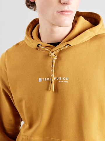 JACK & JONES - Sweatshirt 'JJSKI' em castanho