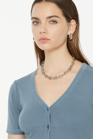 Harlem Soul CLE-O Cropped Rib Cardigan in Blau