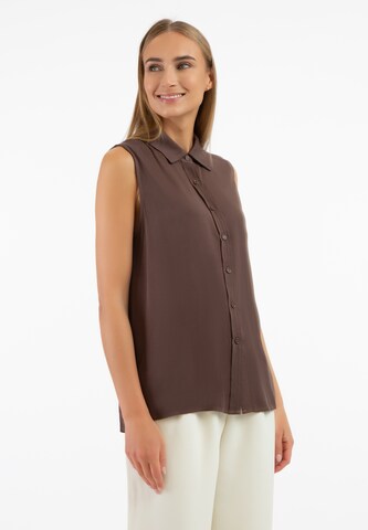 RISA Blouse in Bruin: voorkant