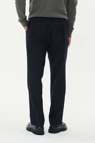 Matinique Tapered Bukser med lægfolder 'MAweller' i blå