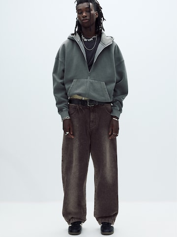 Pull&Bear Baggy Jeans in Grijs