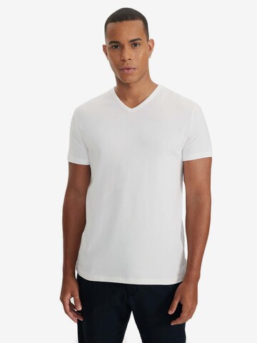 T-Shirt 'Theo' WESTMARK LONDON en beige : devant