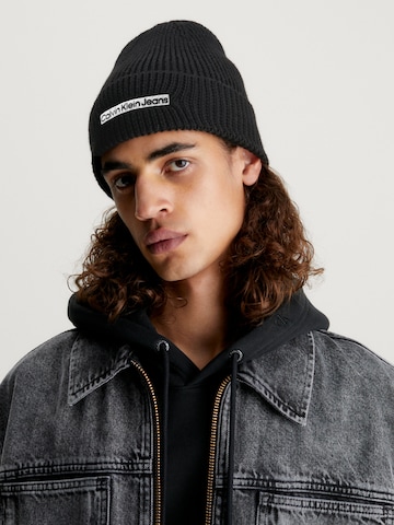 Calvin Klein Jeans Beanie in Black: front