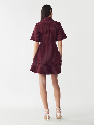 Willa Jurk in Rood