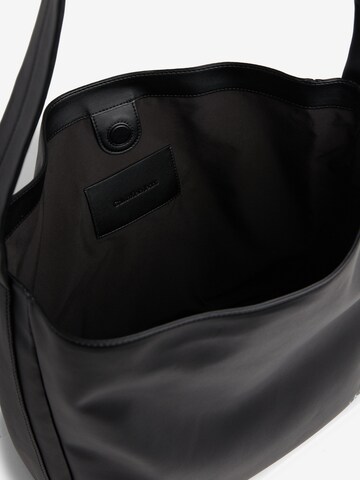 Calvin Klein Jeans Наплечная сумка в Черный