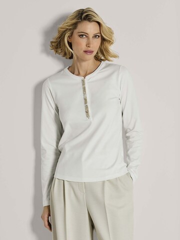 MADELEINE Shirt in Weiß: Vorderseite